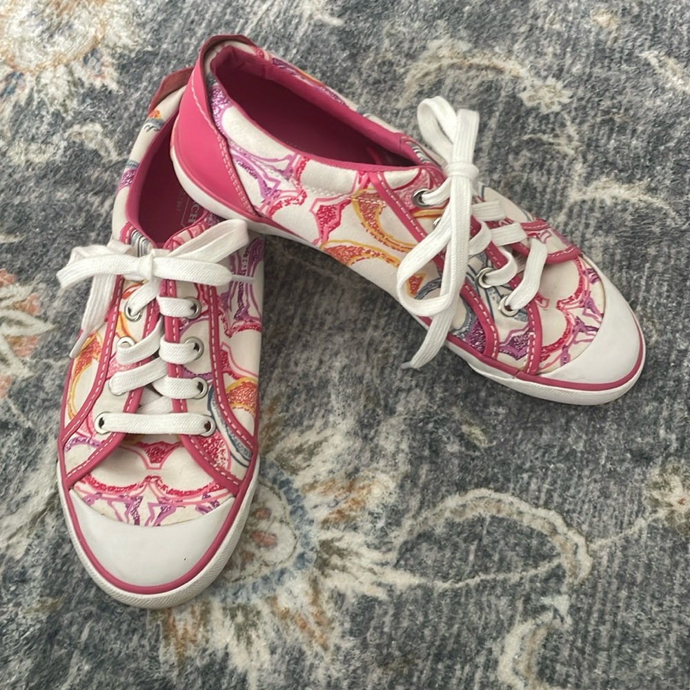 Coach multicolored Barrett canvas/leather sneaker. Size 7